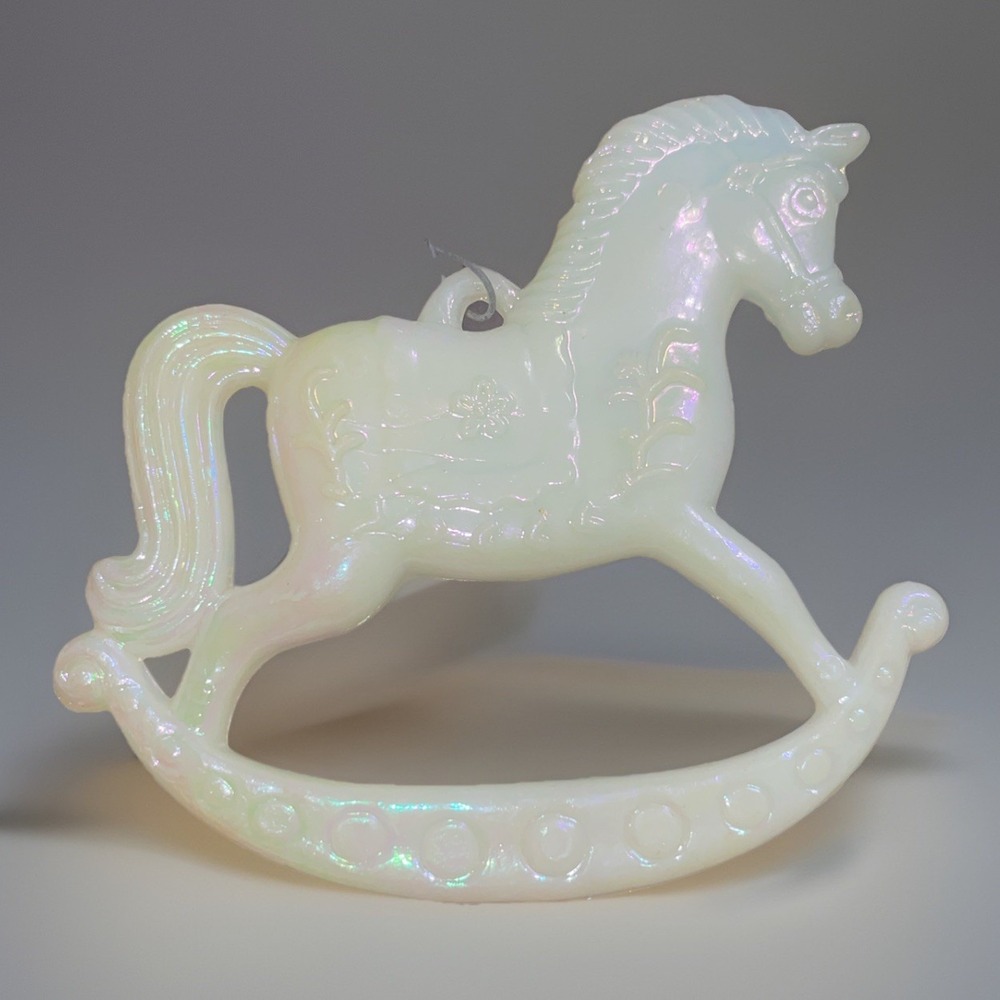 VTG Christmas‎ Rocking Horse Ornament Pearlescent Color Plastic - Picture 4 of 4